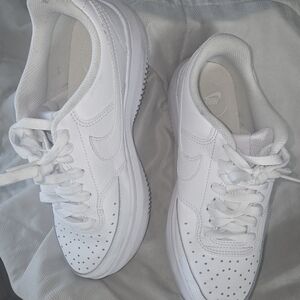 Nike Women's Court Vision Alta LTR Shoe White